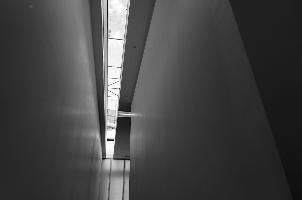 柚子影视倒着读也行：先抓热度有没有放大偏差，再把热度和内容分开看（像在排错） —— 看图也一样适用